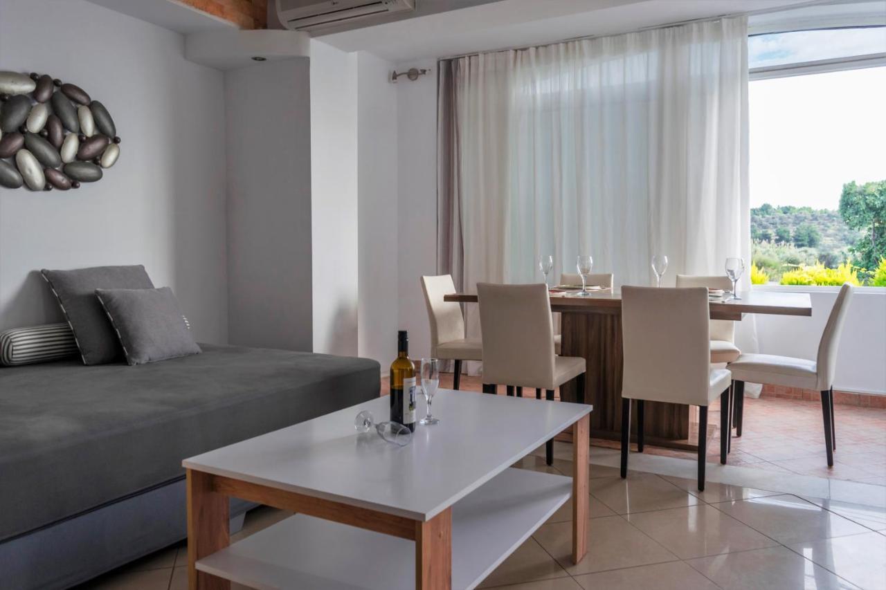 Kapahi Seaview Hotel Apartments Potos Exteriör bild