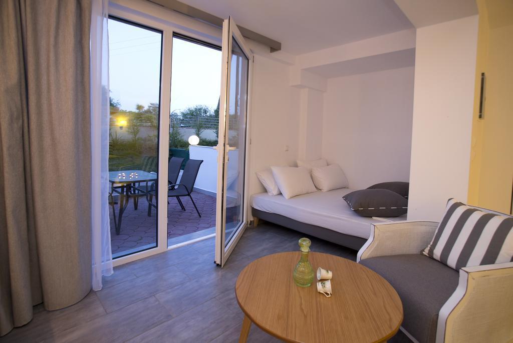 Kapahi Seaview Hotel Apartments Potos Exteriör bild